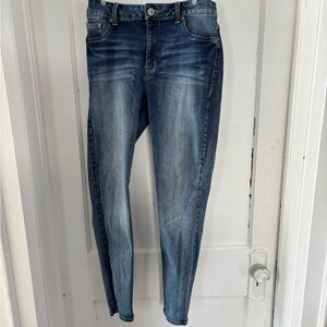 Maurices High Rise Dark Skinny Jeans – Size Medium GUC